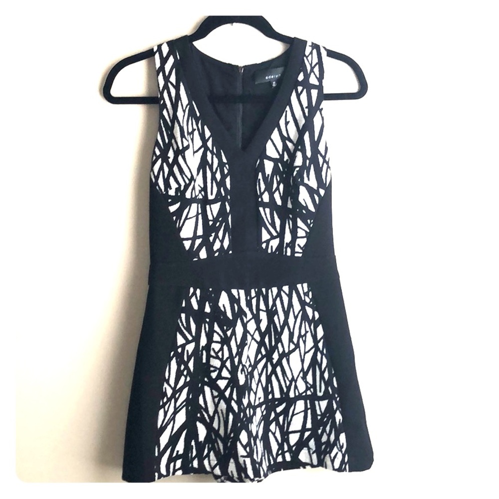 B+W play suit